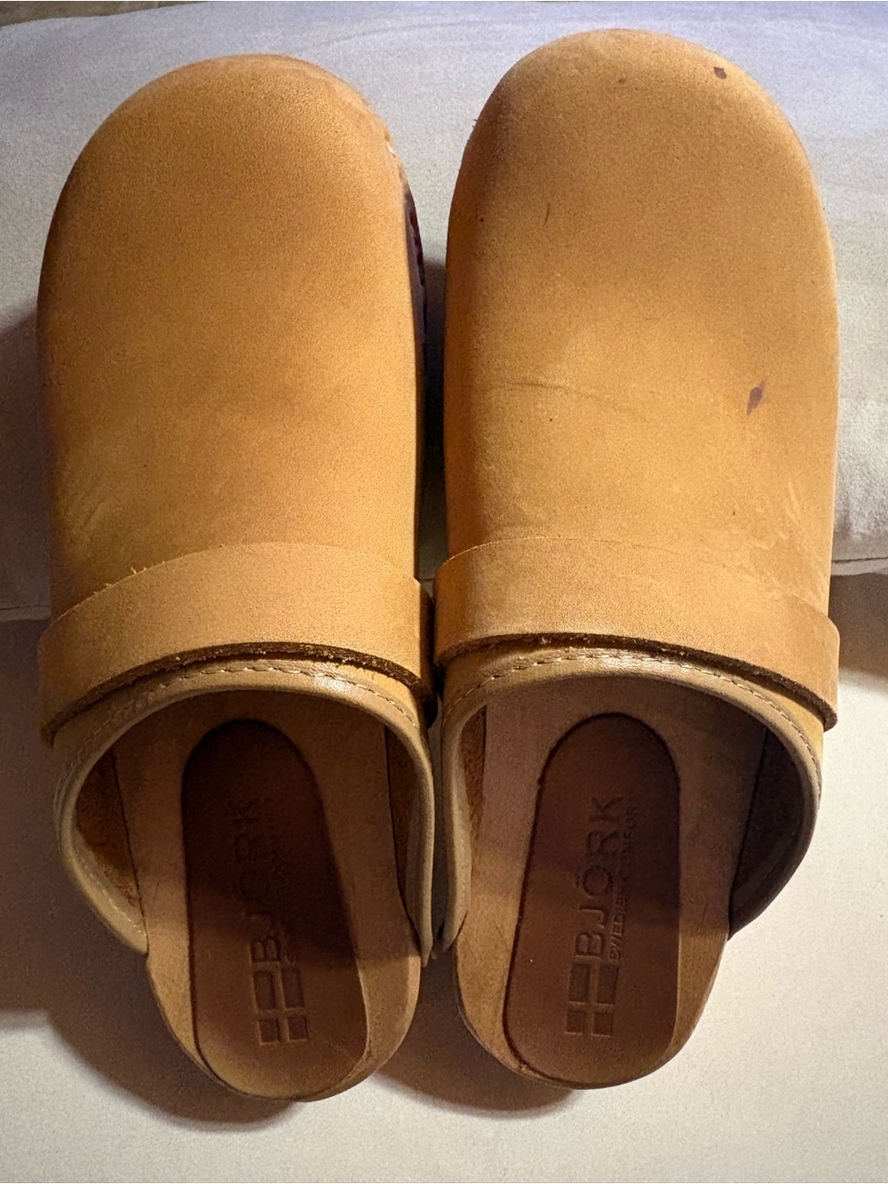 Bjork Professional Tan Leather Slip-On Clogs. Size 8.5